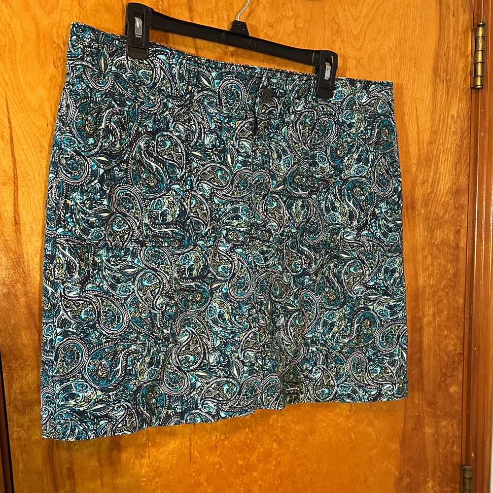 Croft & Barrow Teal and Black Paisley Mini Skort